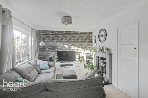 3 bedroom semi-detached house for sale, Rochford Garden Way, Rochford