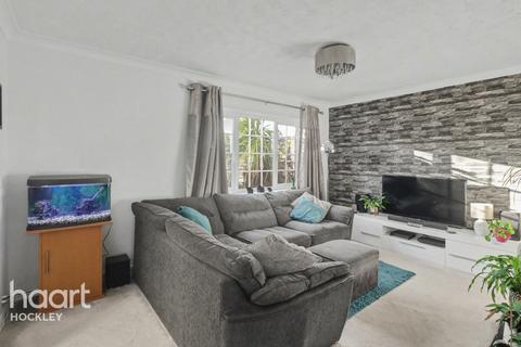 3 bedroom semi-detached house for sale, Rochford Garden Way, Rochford