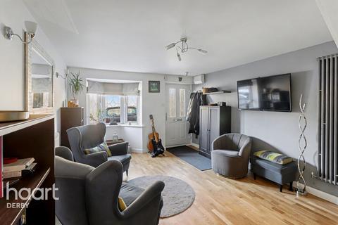 3 bedroom terraced house for sale, Hollybrook Way, Derby