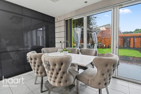 5 bedroom detached house for sale, Poors Lane, Daws Heath