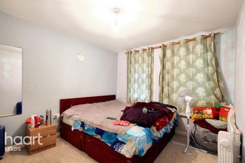 1 bedroom apartment for sale, Whitehall Drive, Leeds