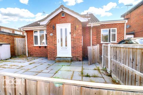 3 bedroom detached bungalow for sale, Tilburg Road, Canvey Island