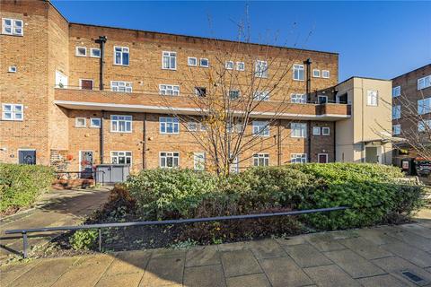 3 bedroom maisonette for sale, Stroud Crescent, London, SW15