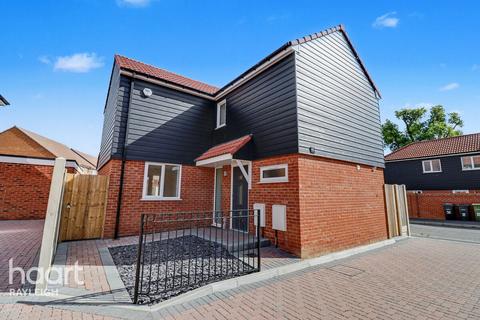 3 bedroom detached house for sale, Fairview Crescent, Rayleigh