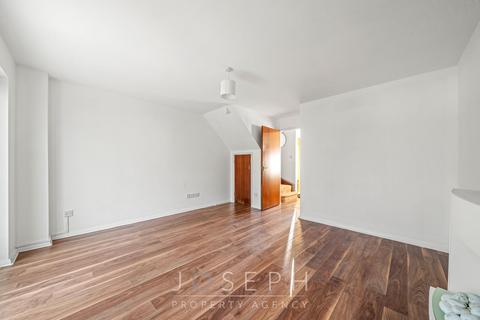 2 bedroom terraced house for sale, Ireland Road, Ipswich, IP3
