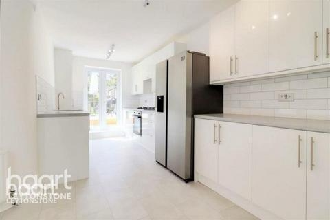 3 bedroom terraced house for sale, Grange Park Road, London