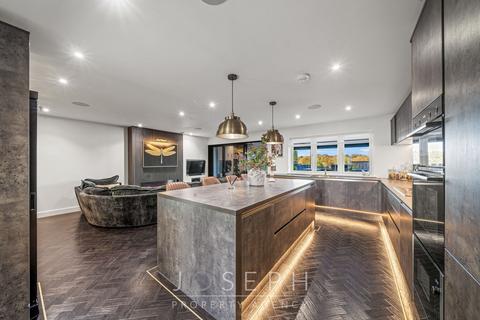 undefined, Crown Street, Dedham, CO7