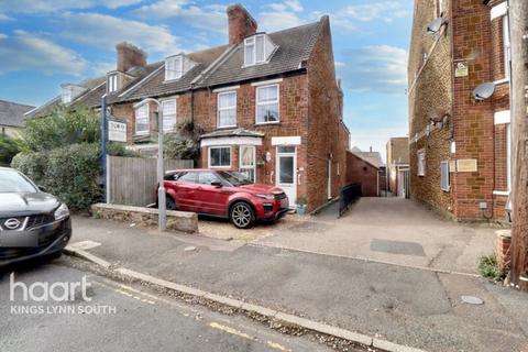 4 bedroom end of terrace house for sale, Church Street, Hunstanton