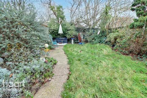 3 bedroom semi-detached house for sale, Chestnut Avenue, Wheatley Hills, Doncaster