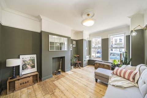 2 bedroom maisonette for sale, Eastcombe Avenue, Charlton, SE7