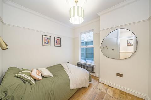2 bedroom maisonette for sale, Eastcombe Avenue, Charlton, SE7