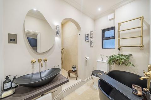 2 bedroom maisonette for sale, Eastcombe Avenue, Charlton, London, SE7