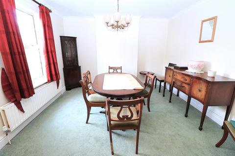 3 bedroom detached house for sale, Highfield Road, Farnborough GU14