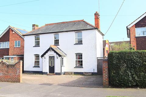 3 bedroom detached house for sale, Highfield Road, Farnborough GU14