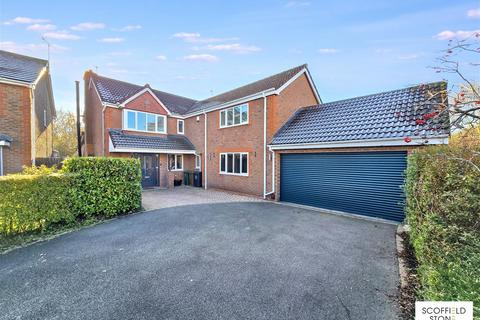 5 bedroom detached house for sale, Churchill Drive, Hilton, Derby
