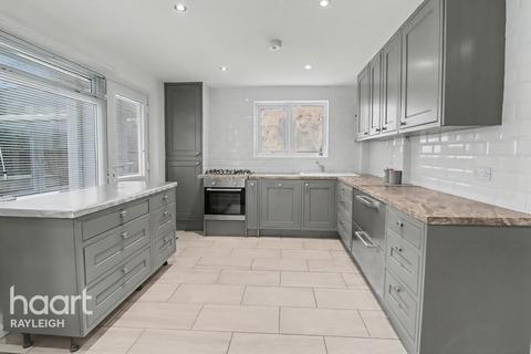 3 bedroom semi-detached bungalow for sale, Torquay Close, Rayleigh