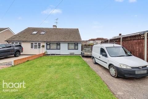 3 bedroom semi-detached bungalow for sale, Torquay Close, Rayleigh