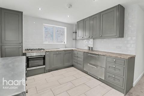 3 bedroom semi-detached bungalow for sale, Torquay Close, Rayleigh