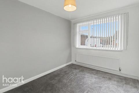 3 bedroom semi-detached bungalow for sale, Torquay Close, Rayleigh