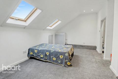 3 bedroom semi-detached bungalow for sale, Torquay Close, Rayleigh