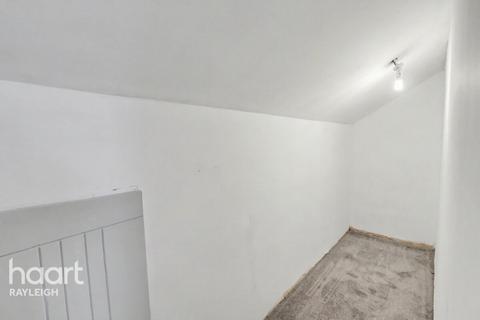 3 bedroom semi-detached bungalow for sale, Torquay Close, Rayleigh