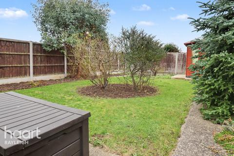 3 bedroom semi-detached bungalow for sale, Torquay Close, Rayleigh