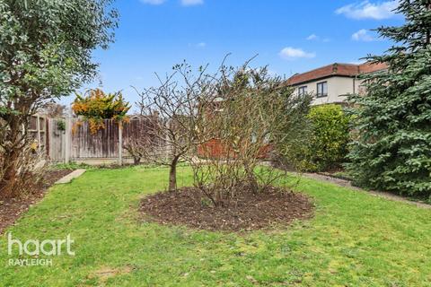 3 bedroom semi-detached bungalow for sale, Torquay Close, Rayleigh