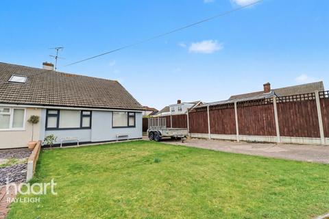 3 bedroom semi-detached bungalow for sale, Torquay Close, Rayleigh