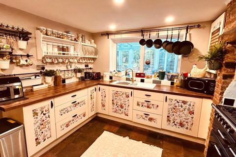 4 bedroom semi-detached house for sale, Lower Farnham Road, Aldershot GU12
