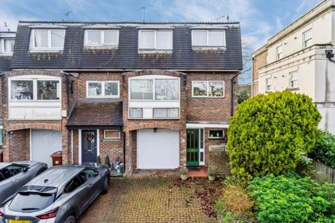 4 bedroom townhouse for sale, Langholme, Bushey Heath