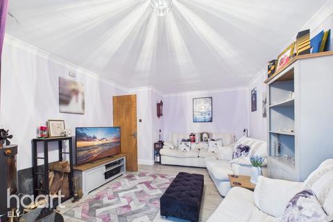 undefined, Camping Close, Haddenham