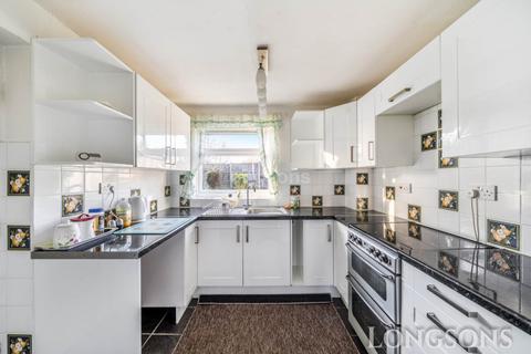 3 bedroom semi-detached house for sale, St Guthlac Close, Swaffham