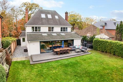 5 bedroom detached house for sale, Westcar Lane, Walton-on-Thames, KT12