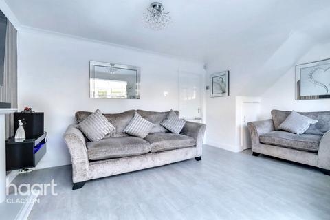 3 bedroom detached house for sale, Hyacinth Close, Clacton-On-Sea
