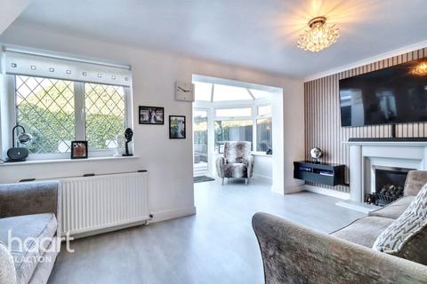 3 bedroom detached house for sale, Hyacinth Close, Clacton-On-Sea
