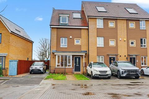 4 bedroom end of terrace house for sale, Butter Row, Stratforf Park