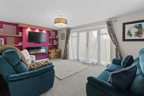 3 bedroom detached house for sale, Goldfinch Lane, Hellingly, Hailsham