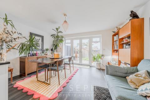 3 bedroom semi-detached house for sale, George Elliston Road, Ipswich, IP3