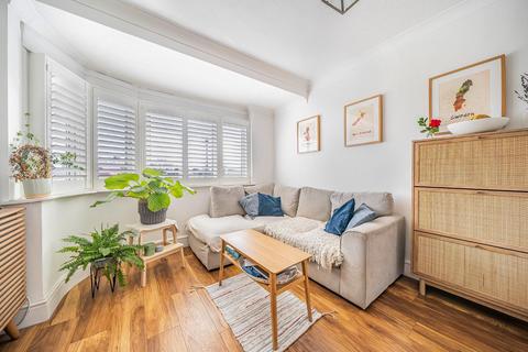 2 bedroom flat for sale, Eynsford Close, Petts Wood, Orpington