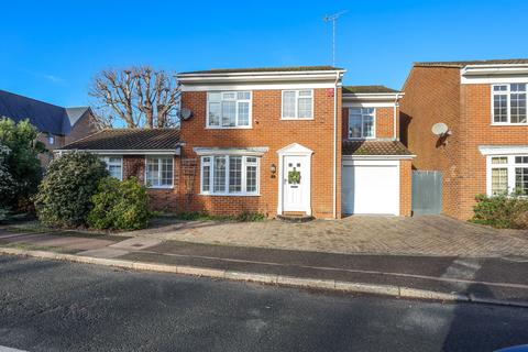 4 bedroom detached house for sale, Rolfe Drive, Burgess Hill, RH15