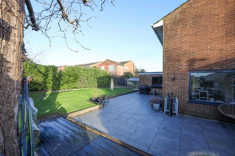 4 bedroom detached house for sale, Rolfe Drive, Burgess Hill, RH15