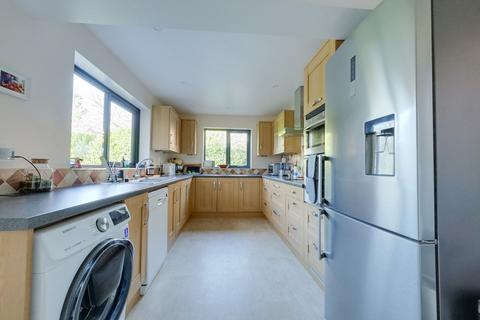 4 bedroom detached house for sale, Rolfe Drive, Burgess Hill, RH15