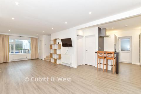4 bedroom semi-detached house for sale, Montgomery Walk, Waterlooville, Hampshire