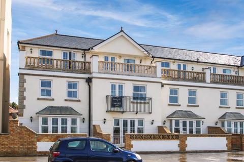 3 bedroom terraced house for sale, Martello Road, Seaford