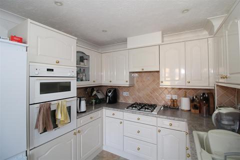 3 bedroom terraced house for sale, Martello Road, Seaford