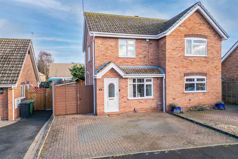 2 bedroom semi-detached house for sale, Meadow Park Road, Stourbridge