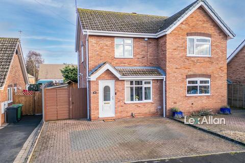 2 bedroom semi-detached house for sale, Meadow Park Road, Stourbridge