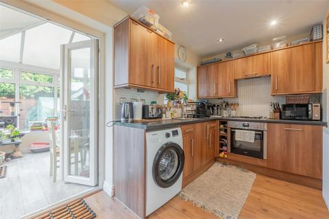 2 bedroom semi-detached house for sale, Meadow Park Road, Stourbridge