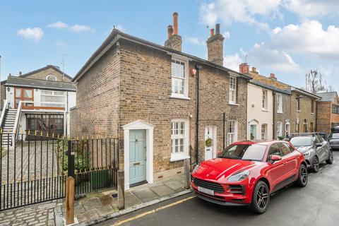 2 bedroom end of terrace house for sale, Peyton Place, London