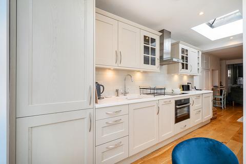 2 bedroom end of terrace house for sale, Peyton Place, London